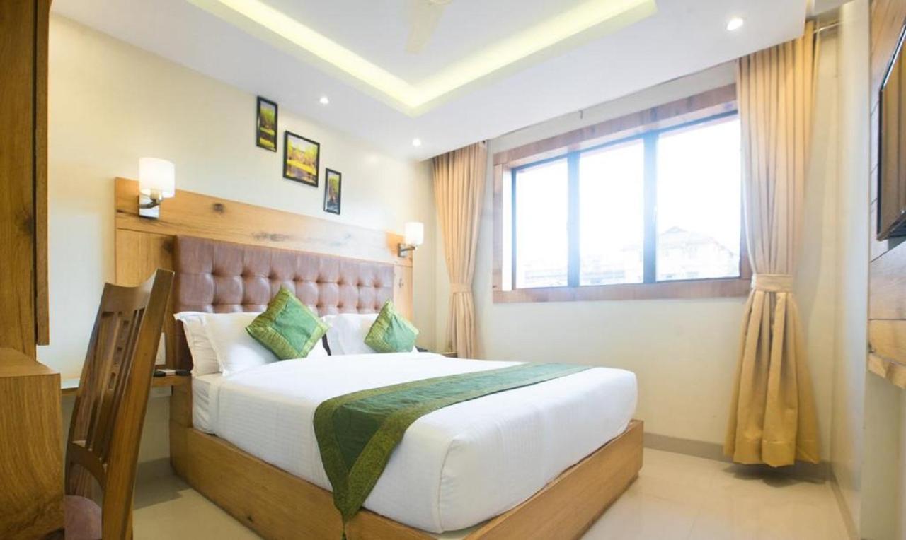 Hotel The Westend Green New Delhi Eksteriør bilde